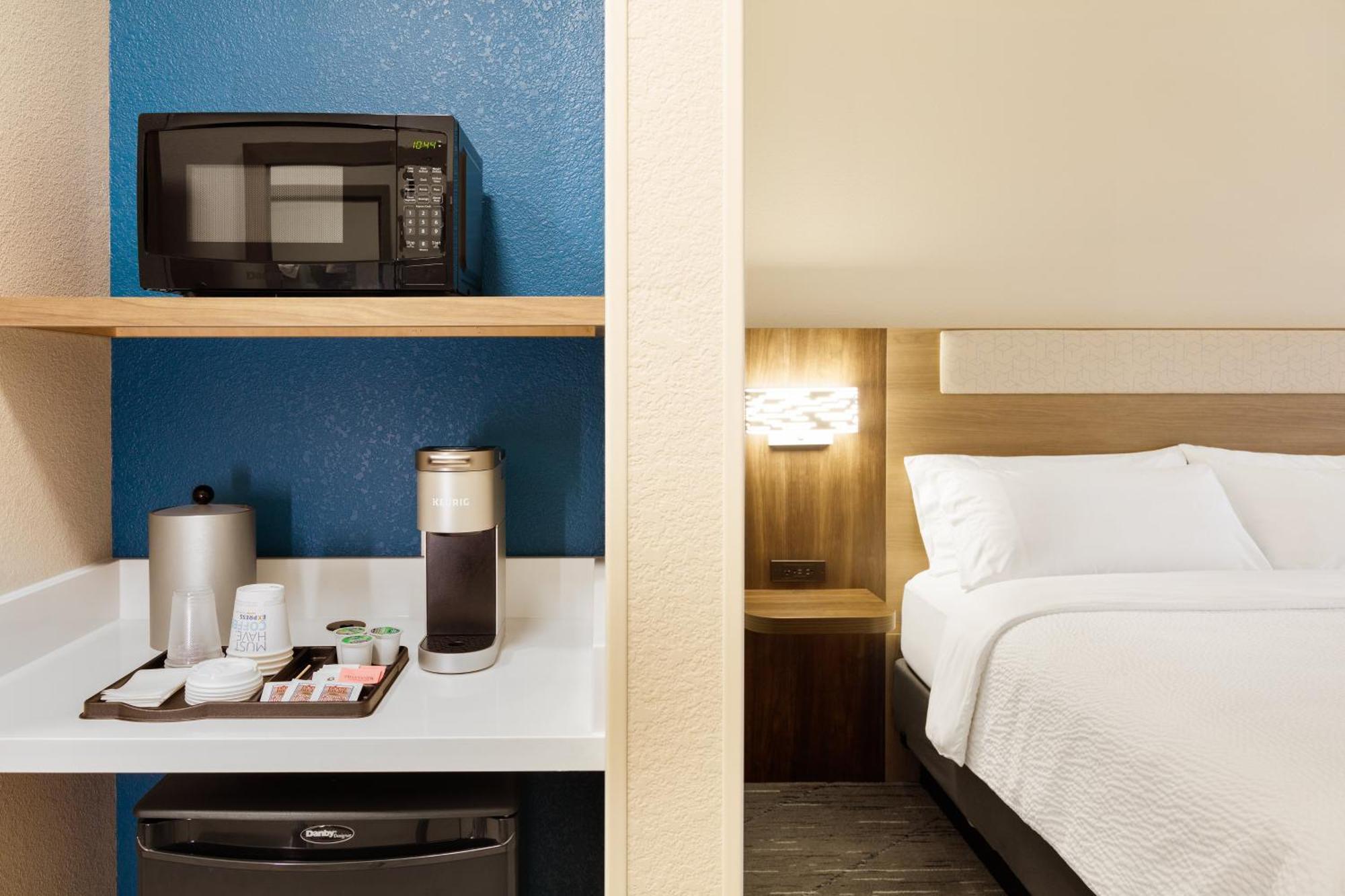 Holiday Inn Express & Suites Gonzales By Ihg Exterior foto
