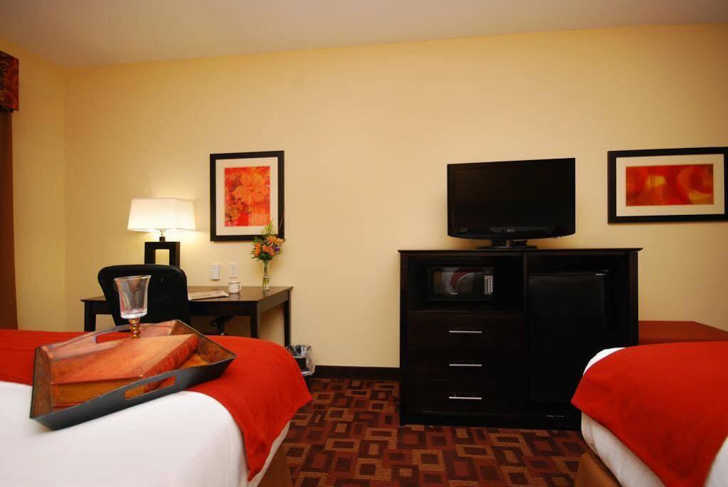 Holiday Inn Express & Suites Gonzales By Ihg Exterior foto